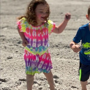 Childrens place tie dye set